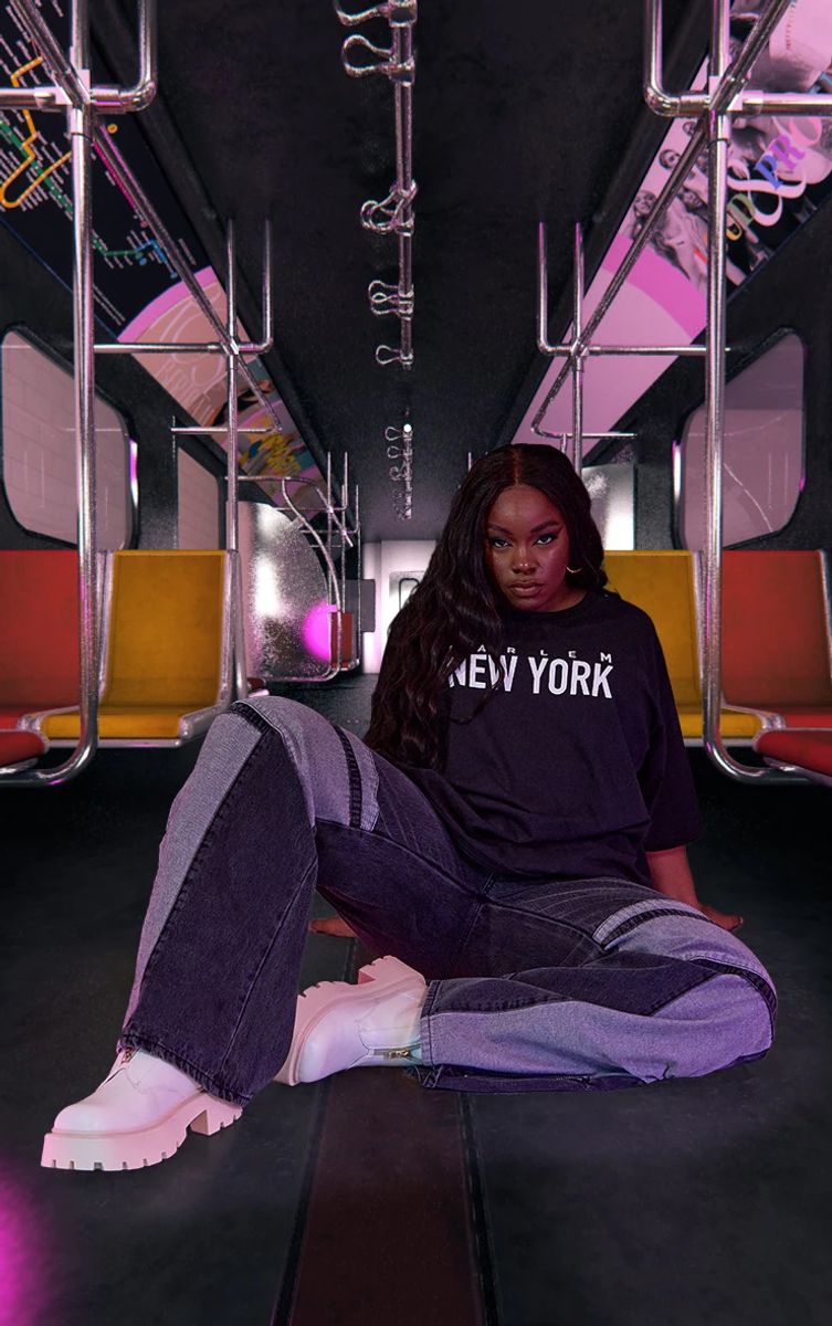 Pretty Little Thing_5